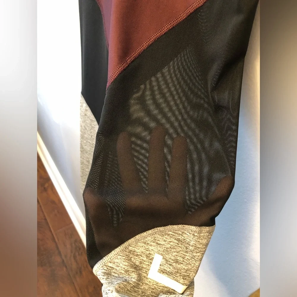 Nike Dri -Fit Yoga Pants/Leggings w/ Sheer Women's Size Small - Picture 3 of 6